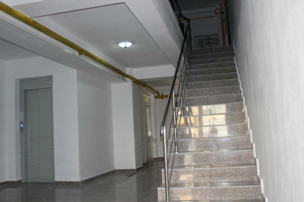 Still Apartament Craiova Extérieur photo